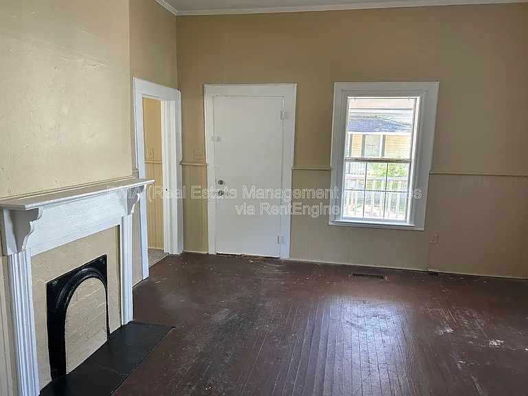 503 Hallyburton St — Photo 6