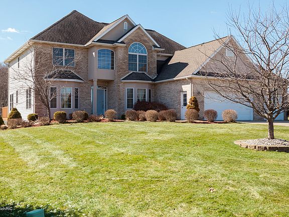 3rd image of 6443 Bayfield Dr