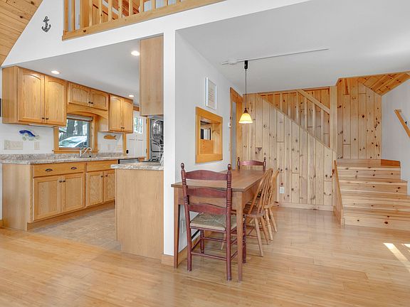 3rd image of 120 Anglers Rd