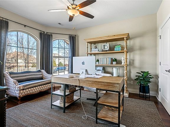 3rd image of 5621 Chadwick Dr