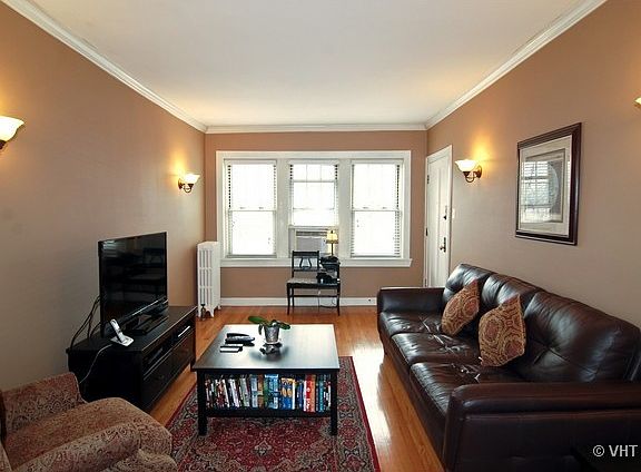 2nd image of 430 W Harrison St #1