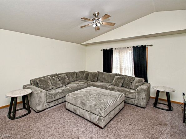 1833 29th St NW, Canton, OH 44709