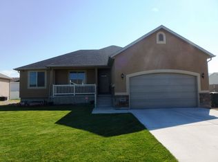 2924 S Broad Creek Dr, West Valley City, UT 84128