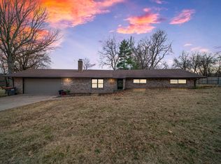 1016 N Sycamore Dr, Grove, OK 74344