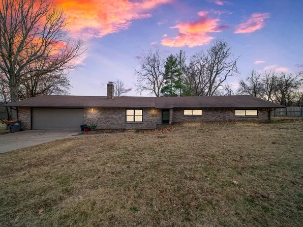 1016 N Sycamore Dr, Grove, OK 74344