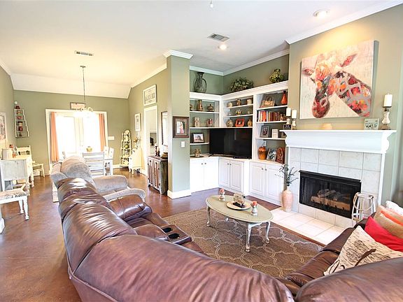 2nd image of 224 Cherry Bark Dr