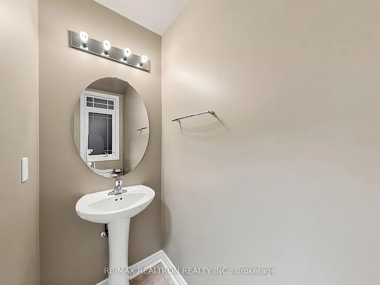 142 Mistywood Cres W — Photo 19