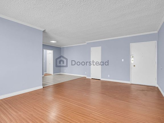 5th image of 3126 S Canfield Ave APT 7
