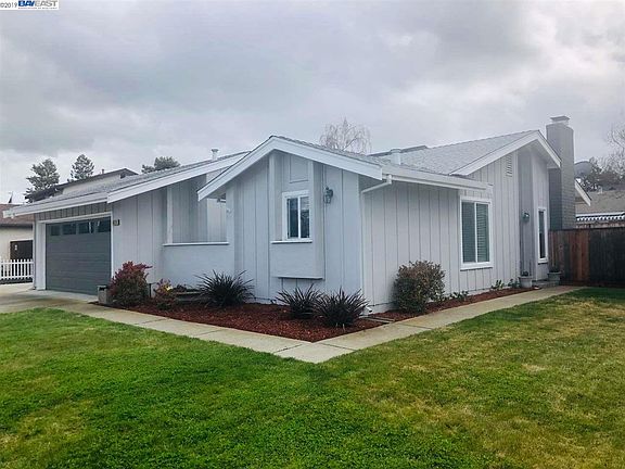2nd image of 4839 Capriconus Ave