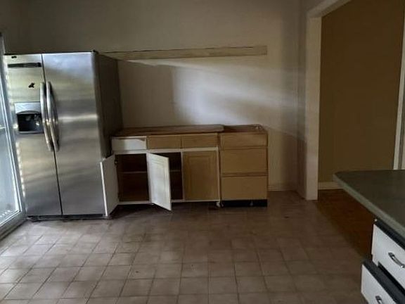 5th image of 4455 Noland Dr