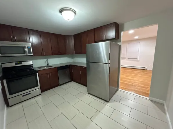 37B Hawthorne Dr #1, Somerset, NJ 08873