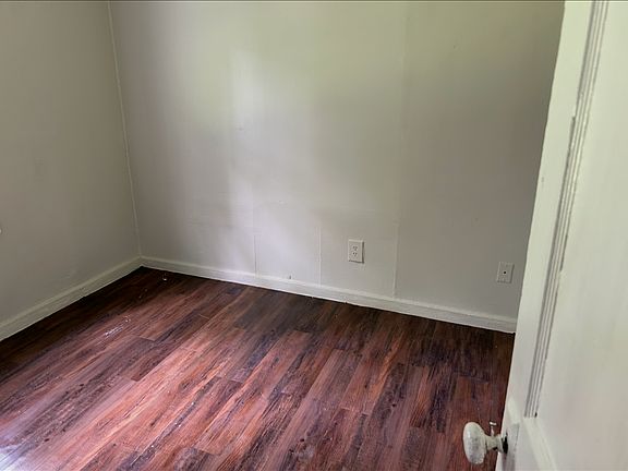 5th image of 3170 Lakeside Rd NE