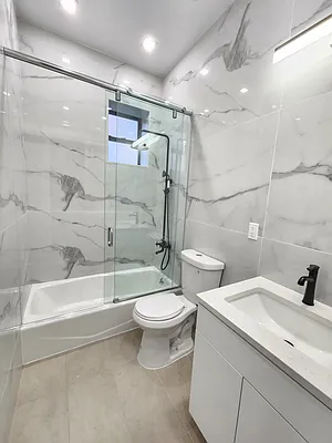 Rented by Astoria Realty | media 20