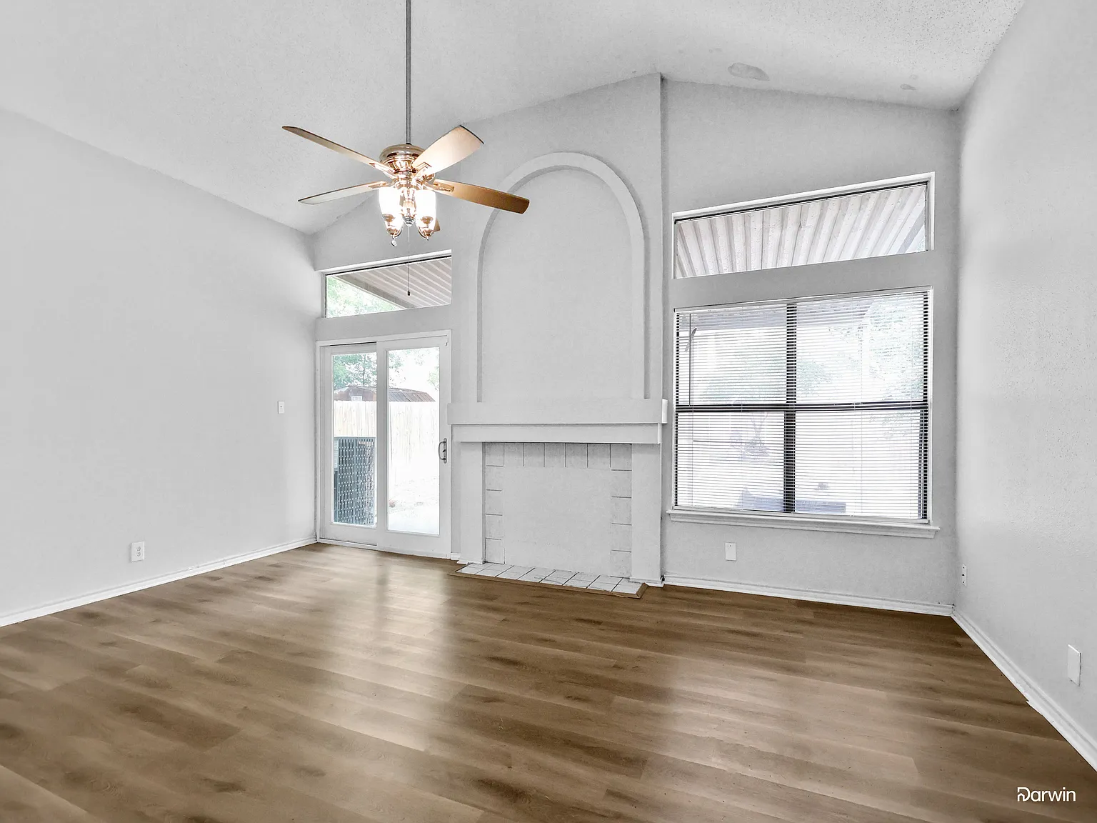 3 bed, 2.0 bath, 1270 sqft, $1,480 — Photo 3