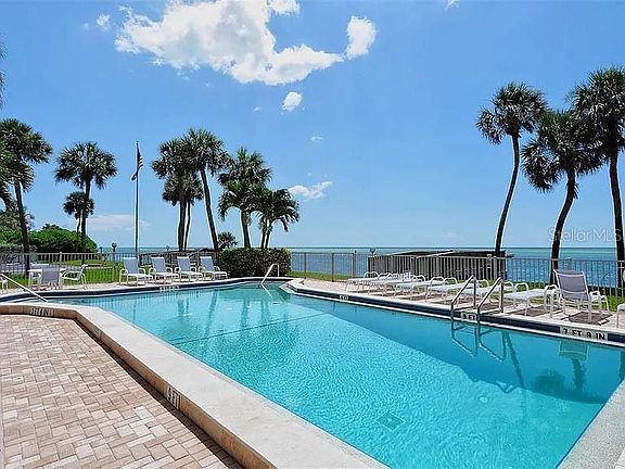 2nd image of 4822 Ocean Blvd APT 3D