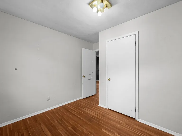 1815 Cody St — Photo 15