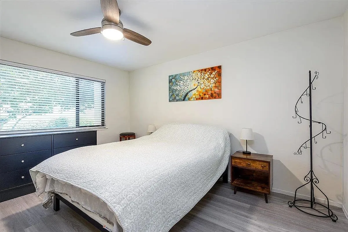 1 bed, 704 sqft, $4,000 — Photo 2
