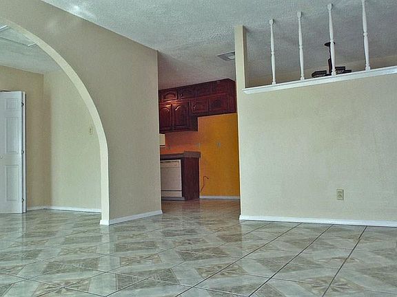 3rd image of 4761 El Campo Dr