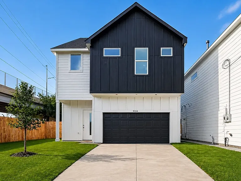 9334 Waller St — Photo 1