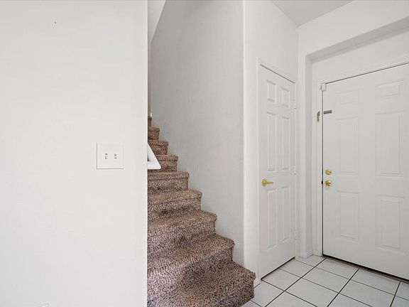 3rd image of 1608 Hills Of Red Dr