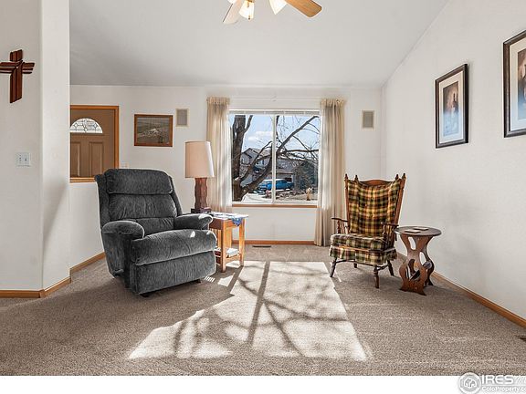 5th image of 608 Hemlock Dr