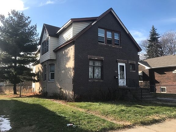 3rd image of 435 Sibley Blvd