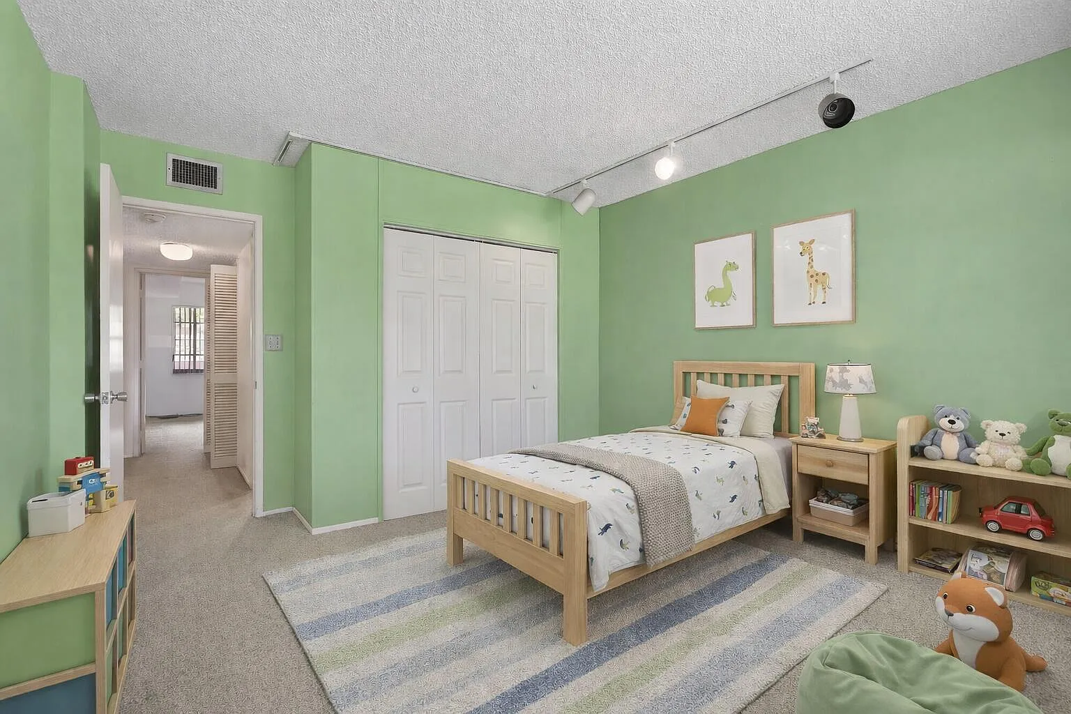 3 bed, 1500 sqft, $2,300 — Photo 1