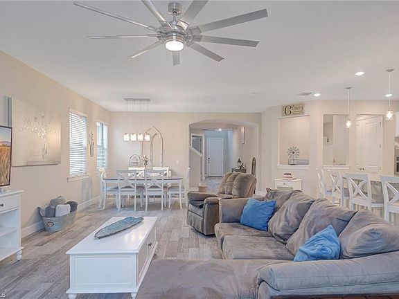 5th image of 4316 Fairfax CT