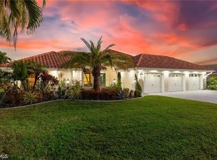 2318 SE 27th St, Cape Coral, FL 33904