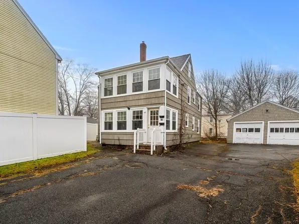 26 1/2 Powow St, Amesbury, MA 01913