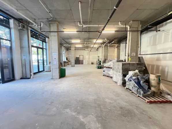 139 Christopher Columbus Drive image 2 of 16