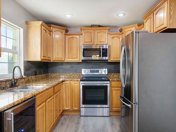 2nd image of 5024 Landsman Ave