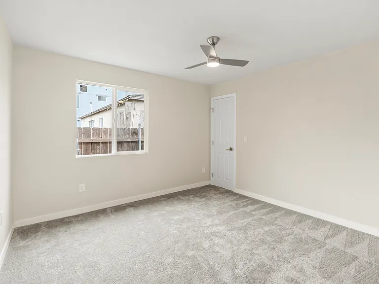 153 Dahlia Ave — Photo 21