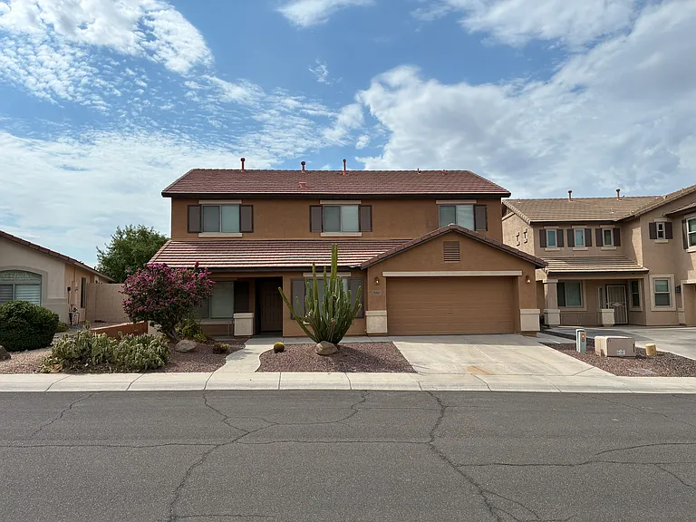 2217 W Steed Rdg — Photo 1