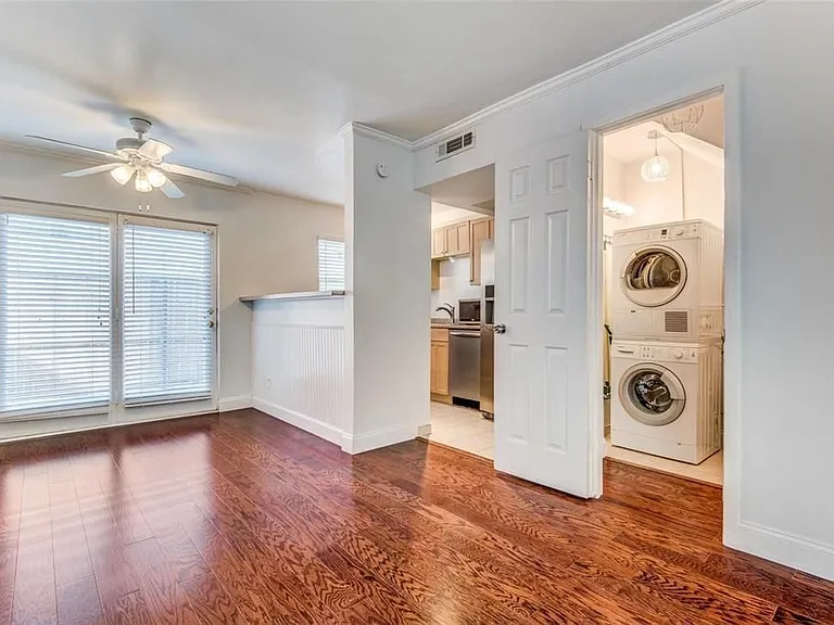 4011 Cole Ave #113 — Photo 5