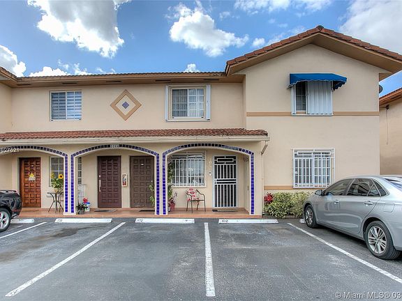 2nd image of 2214 W 74th St APT 201-27