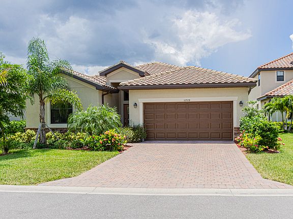 2nd image of 10928 Cherry Laurel Dr