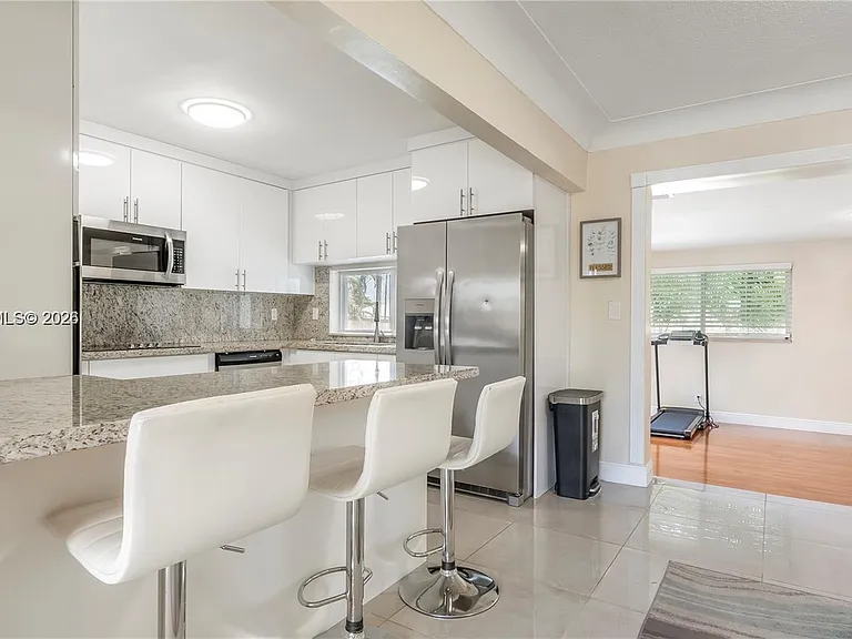 5211 NE 17th Ave — Photo 11