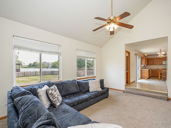 3rd image of 505 Vertin Blvd