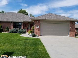 7245 Beaver Creek Ln, Lincoln, NE 68516
