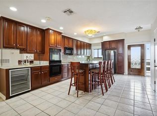 7300 Lakeshore Dr APT 30, New Orleans, LA 70124
