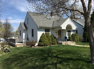 4696 Woolworth Ave, Omaha, NE 68106