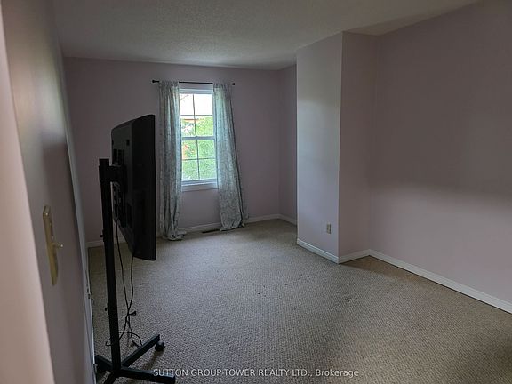 3rd image of 9 Stornwood Ct #9
