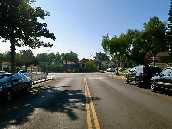 2nd image of 1319 Arlington Ave