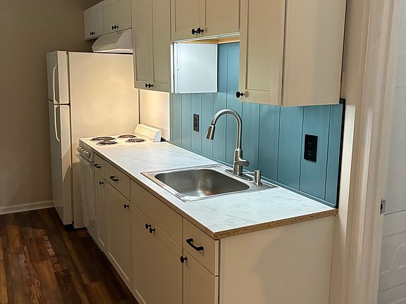 2nd image of 14 Watch Knob Ln #B