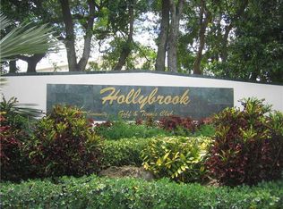 8901 S Hollybrook Blvd APT 102, Pembroke Pines, FL 33025