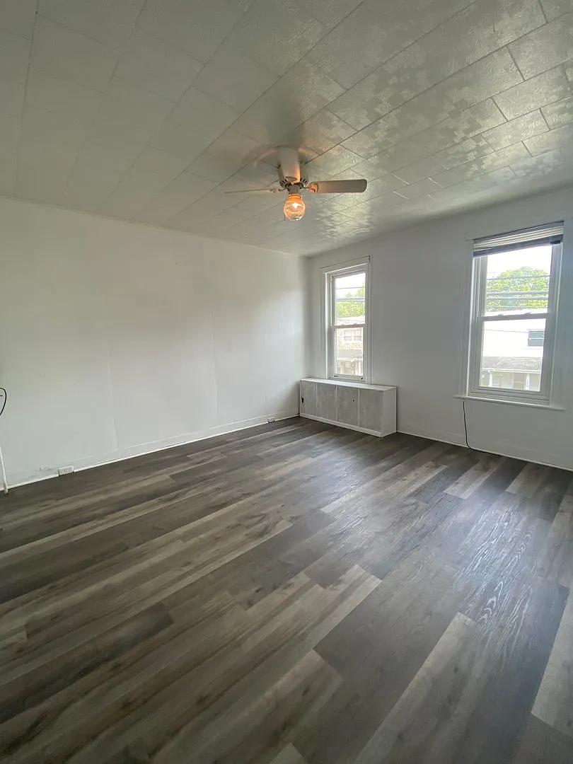 725 Union St. — Photo 2