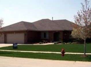 22000 Chamomile Dr, Frankfort, IL 60423