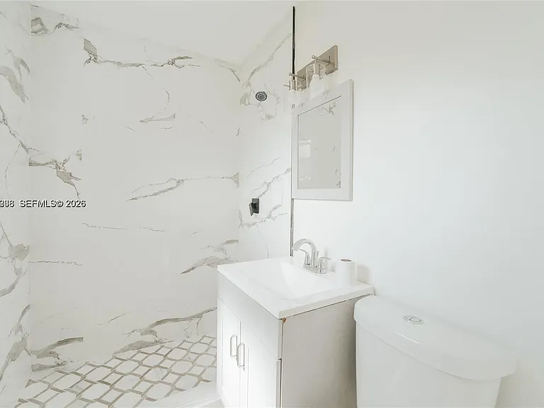 11080 Peachtree Dr — Photo 8