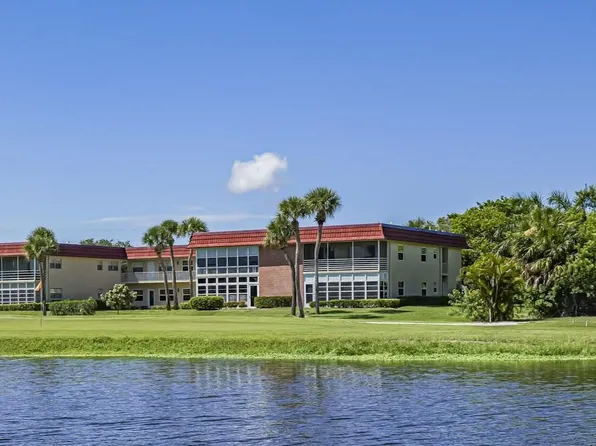 111 Spring Lake Court #106, Vero Beach, FL 32962